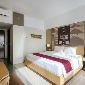 Deluxe Double Pool View Balinese Culture Experience 1 Time Mini Bar